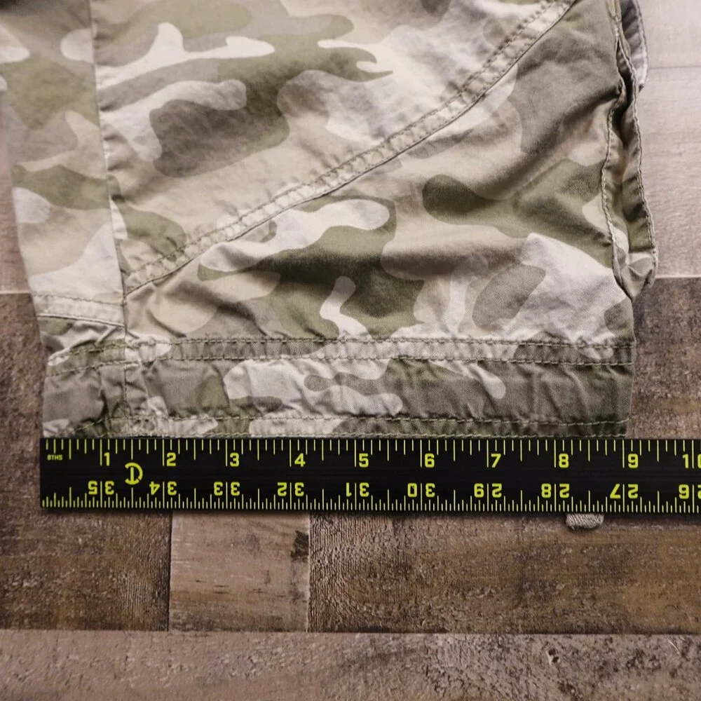 Nike Sportswear Women’s Camo Cargo Shorts Small Green‎ Beige Utility Drawstring